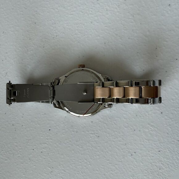 Fossil Rye Women’s Gold Silver Two Tone Multifunctional Watch - Picture 7 of 9